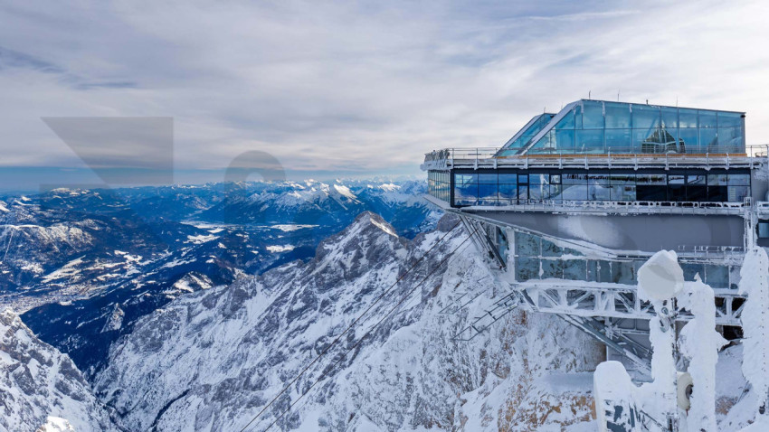 ZugspitzeGipfelstation 1920x1080